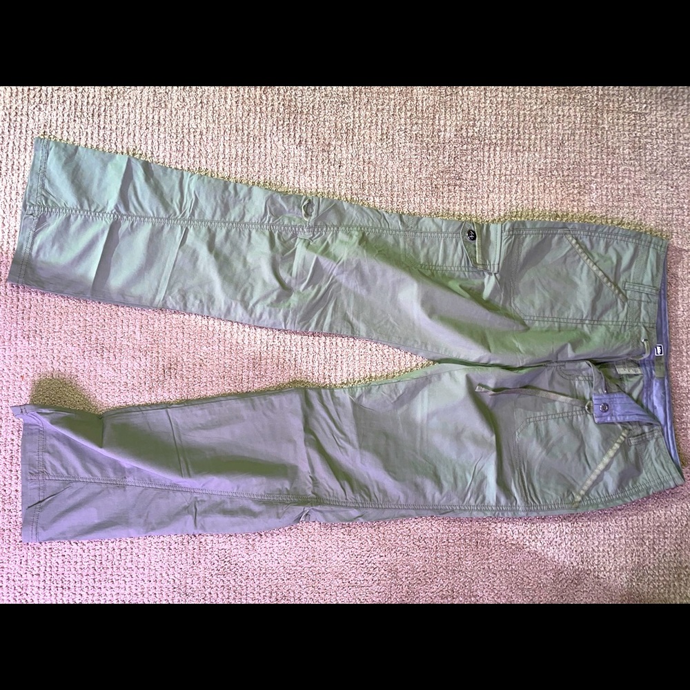 REI brand hiking plants - size 4